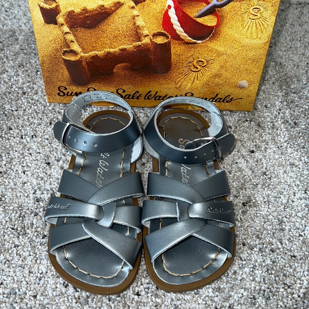 AUTH NIB Salt Water the Original Sandal Toddler Little Kids PEWTER